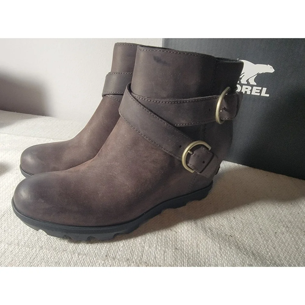 Sorel Joan of Arctic Wedge‎ II Buckle Boot 11 Blackened Brown Waterproof Leather